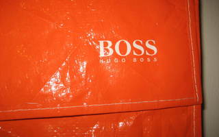 Hugo Boss kevyt kassi