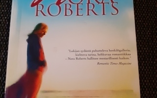 Nora Roberts*salaisuuksia pokkari