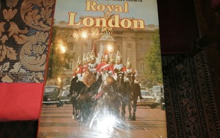 WINTER - THE COUNTRY LIFE PICTURE BOOK OF ROYAL LONDON