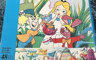 Alice in Wonderland - Liisa Ihmemaassa palapeli (60-luvulta)