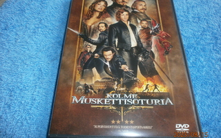 KOLME MUSKETTISOTURIA     -    DVD
