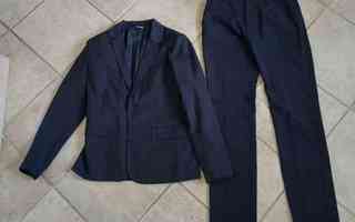 Sininen poikien puku (takki 130/housut 170)
