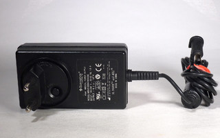 Somnetics CPAP-laitteen alkup. virtalähde 18V 1.67A