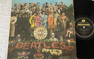 The Beatles – Sgt. Pepper's Lonely Hearts Club Band (UK LP)