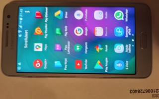 Toimiva Samsung Galaxy A3 (2015) älypuhelin harmaanvärinen