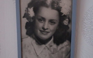 Miss  Suomi 1945 Irja Alho valokuva.