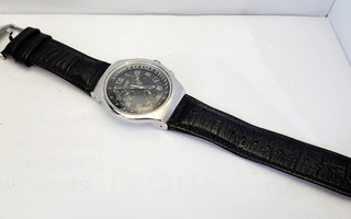 Swatch Irony V8 Chronograph rannekello