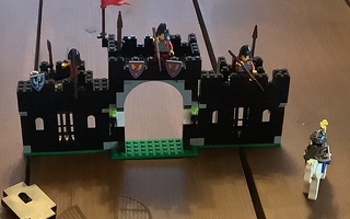 Lego 6059, lisätty osia