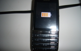 Nokia 300 Touch and type.