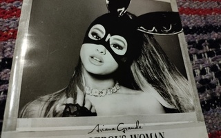 Ariana Grande :  Dangerous Woman  cd