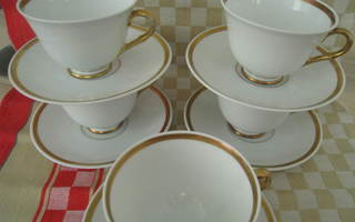 Kahvikuppi 4 kpl Arabia piippuleima kultareuna
