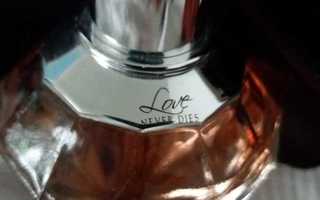 LOVE NEVER DIES -eau de parfum 10e