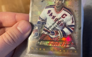 Mark Messier 1995-96 Finest RARE GOLD REFRACTOR