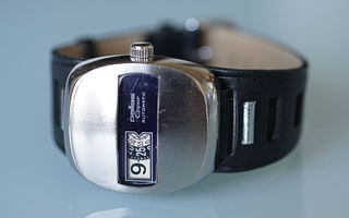 Pallas Automatic kello, digitaalinen näyttö