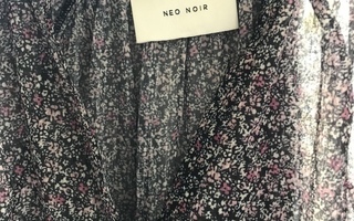 Kesä mekko Neo Noir koko M-L