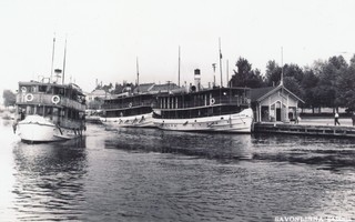 Laivoja Savonlinnassa - uusi valokuva