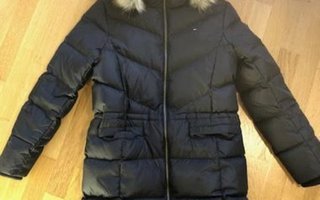 Tommy Hilfiger tyttöjen untuvatakki 160-170 cm