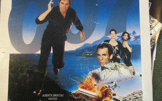 007 ja Lupa Tappaa (John Glen, 1989) - elokuvajuliste