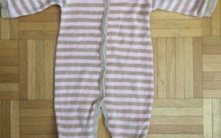 Calvin Klein vauvan haalari / yöpuku 3-6M (n. 62-68)