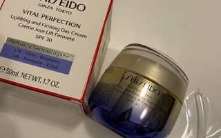 SHISEIDI VITAL PERFECTION KIINTEYTTÄVÄ VOIDE 50 ml