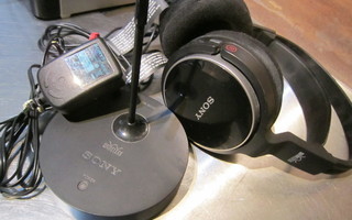 Sony mdr-rf810r langattomat kuulokkeet