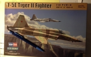 Lentokone F-5 Tiger pienoismalli 1/72