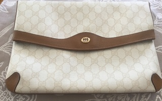 Gucci luonnonvalko-ruskea clutch-mallinen laukku