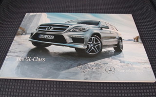 1 / 2012 Mercedes-Benz GL esite - 70 sivua