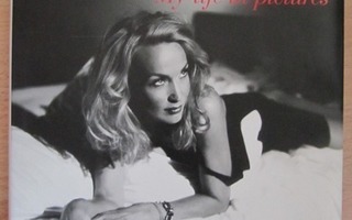 Jerry Hall - My Life in Pictures kirja