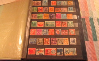 Postimerkkikansio USA postimerkkejä 971 kpl.