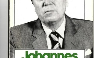 Johannes Virolainen: PUHEENVUORO. Nid. 1981 Kirjayhtymä
