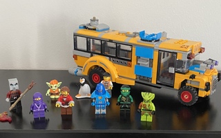 Lego- koulubussi + figuurit