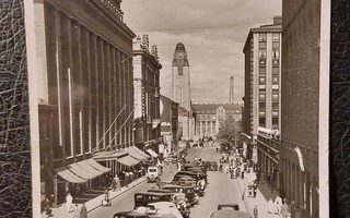 Helsinki 1937 Keskuskatu autot asemantorni