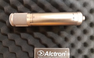 Mikrofoni Alctron T 11 A, kova kanto-salkku