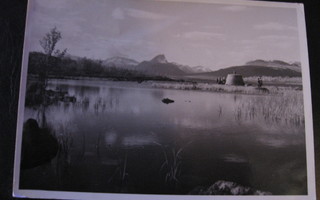 Kilpisjärvi v1960 kulkenut mustavalkoinen