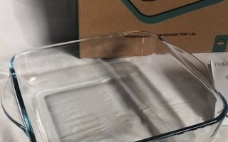 Tupperware PREMIAGLASS, lasinen uunivuoka 1.9litraa