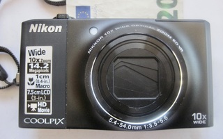 Nikon Coolpix S8000 Kamera SIISTI