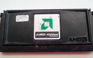 AMD Athlon 600 prosessori (**TUSKIN TOIMII**)