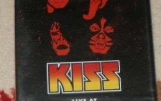 KISS ~ Live At Nippon Budokan 1977 ~ DVD kelmussa MINT