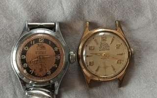 2kpl toimivia vanhoja naisten Leijona kelloja