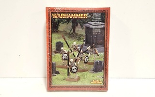 Warhammer Fantasy - Skeleton Warriors UUSI