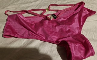 UUDET Victoria's Secret pinkit alushousut