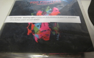 FOO FIGHTERS - WASTING LIGHT CD SHIFLETTIN NIMMARILLA