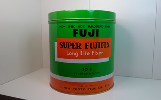 Fuji Super Fujifix metallipurkki 18,5 x 17,5 cm *keräily*