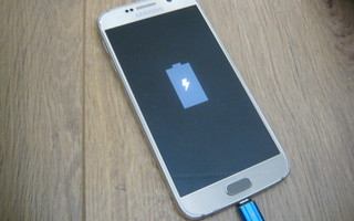 Samsung Galaxy S6 puhelin, viallinen