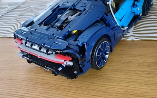 Lego 42083 Technic Bugatti Chiron - Mint kunto
