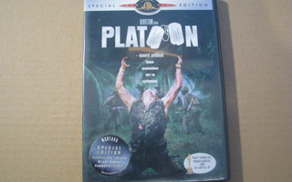 PLATOON - Nuoret Sotilaat ( Oliver Stone -elokuva )