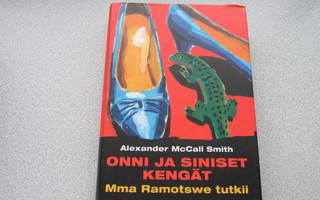ALEXANDER MCCALL SMITH:  Onni ja siniset kengät