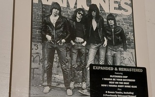 RAMONES: Ramones  cd