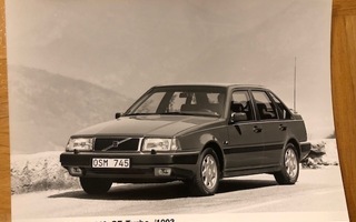 Lehdistökuva Volvo 440 SE Turbo 1993